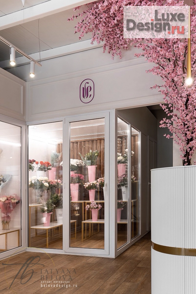 Дизайн интерьера бутика ""ВеВалди" реализация - салон цветов, г. Красноярск" (фото 6)