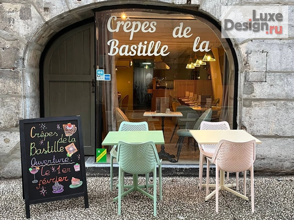 Дизайн интерьера кафе "Crepes De La Bastille" (фото 1)
